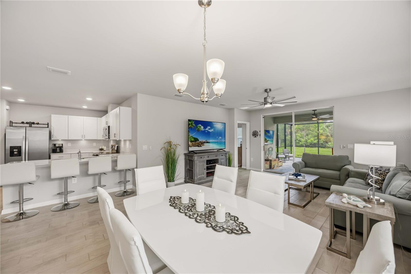 1512 LAUREL BROOK LN