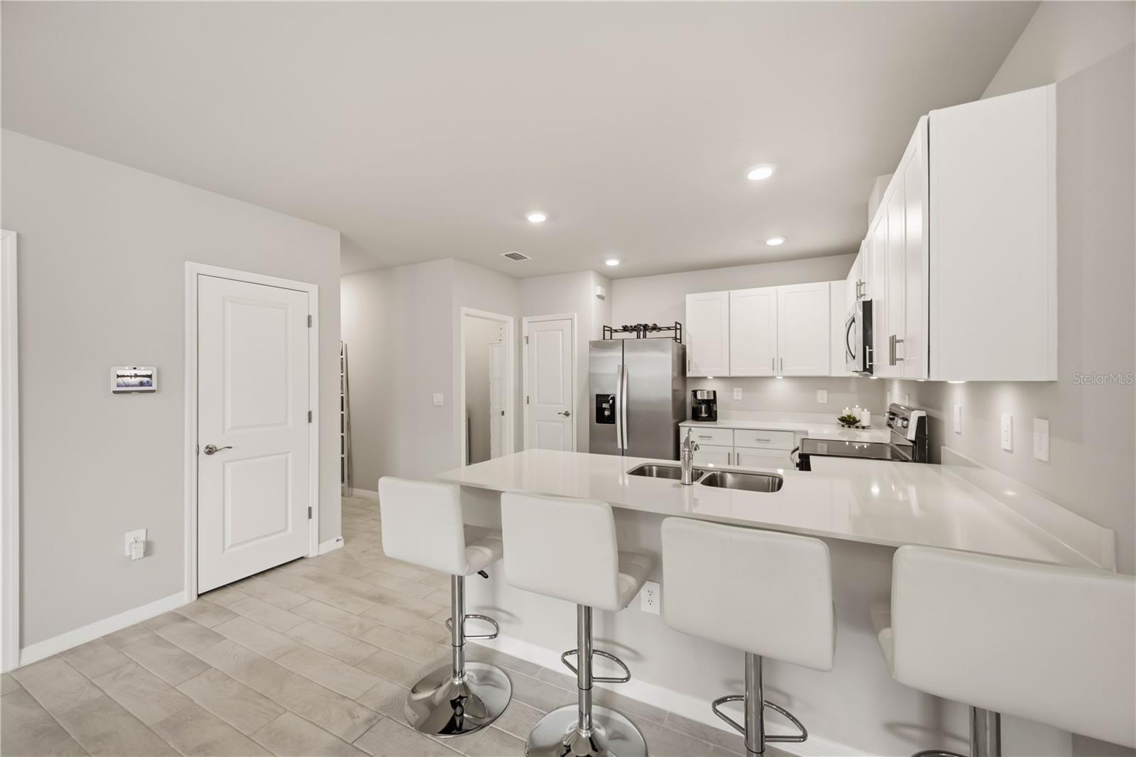 1512 LAUREL BROOK LN