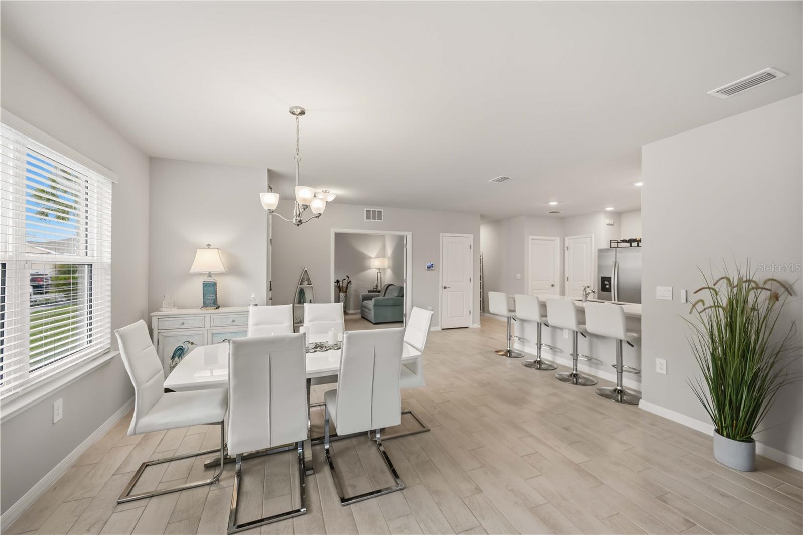 1512 LAUREL BROOK LN