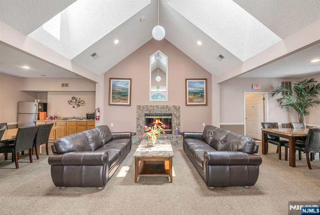 1126 Sycamore Lane