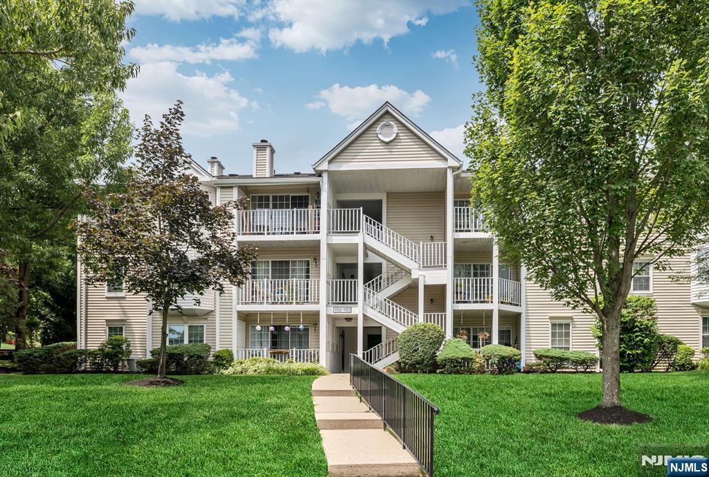 1126 Sycamore Lane