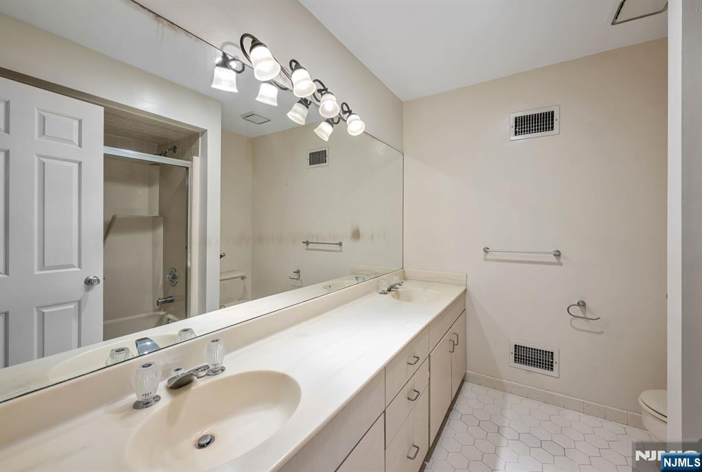43 Forsgate Court 43C
