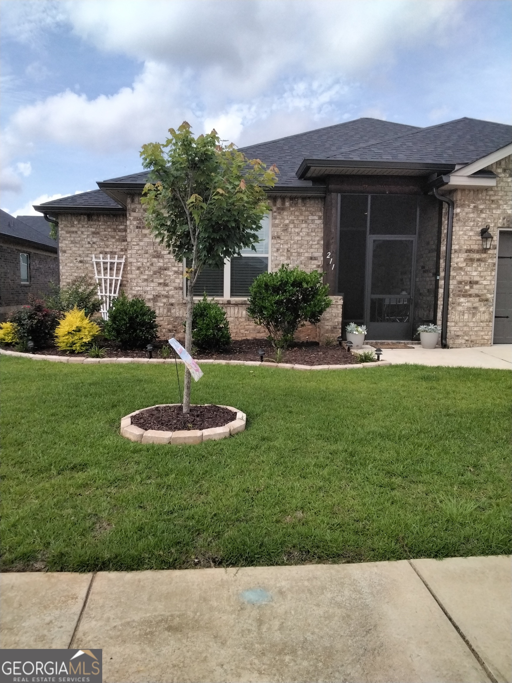 211 Barnyard Way