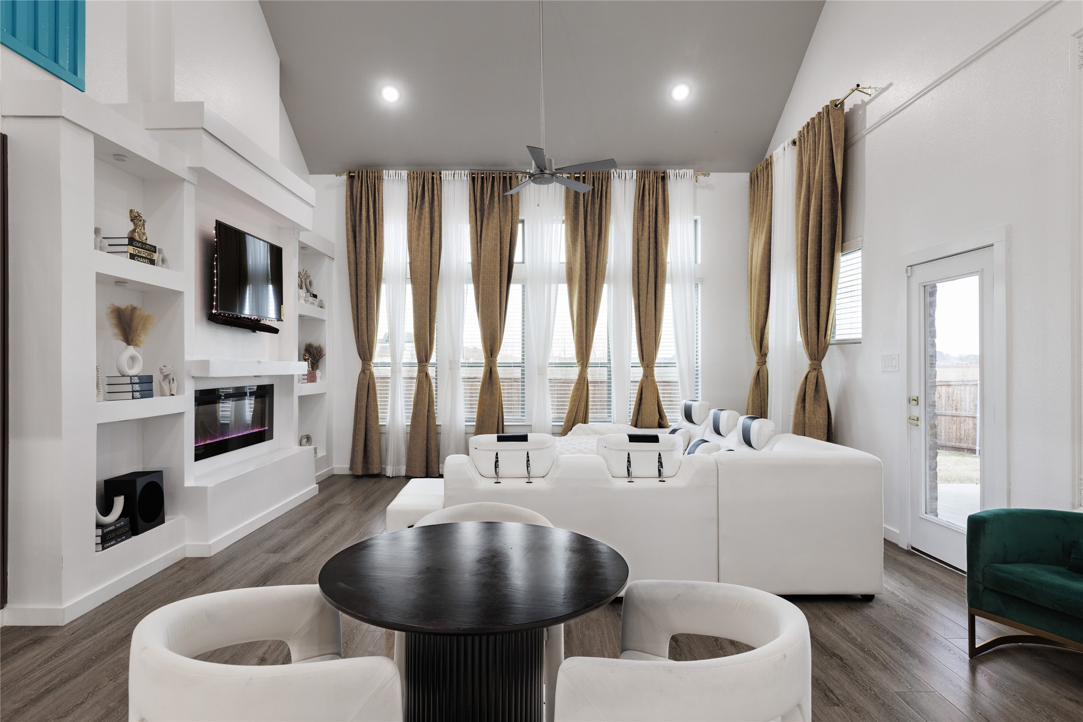 221 Rio Grande Dr