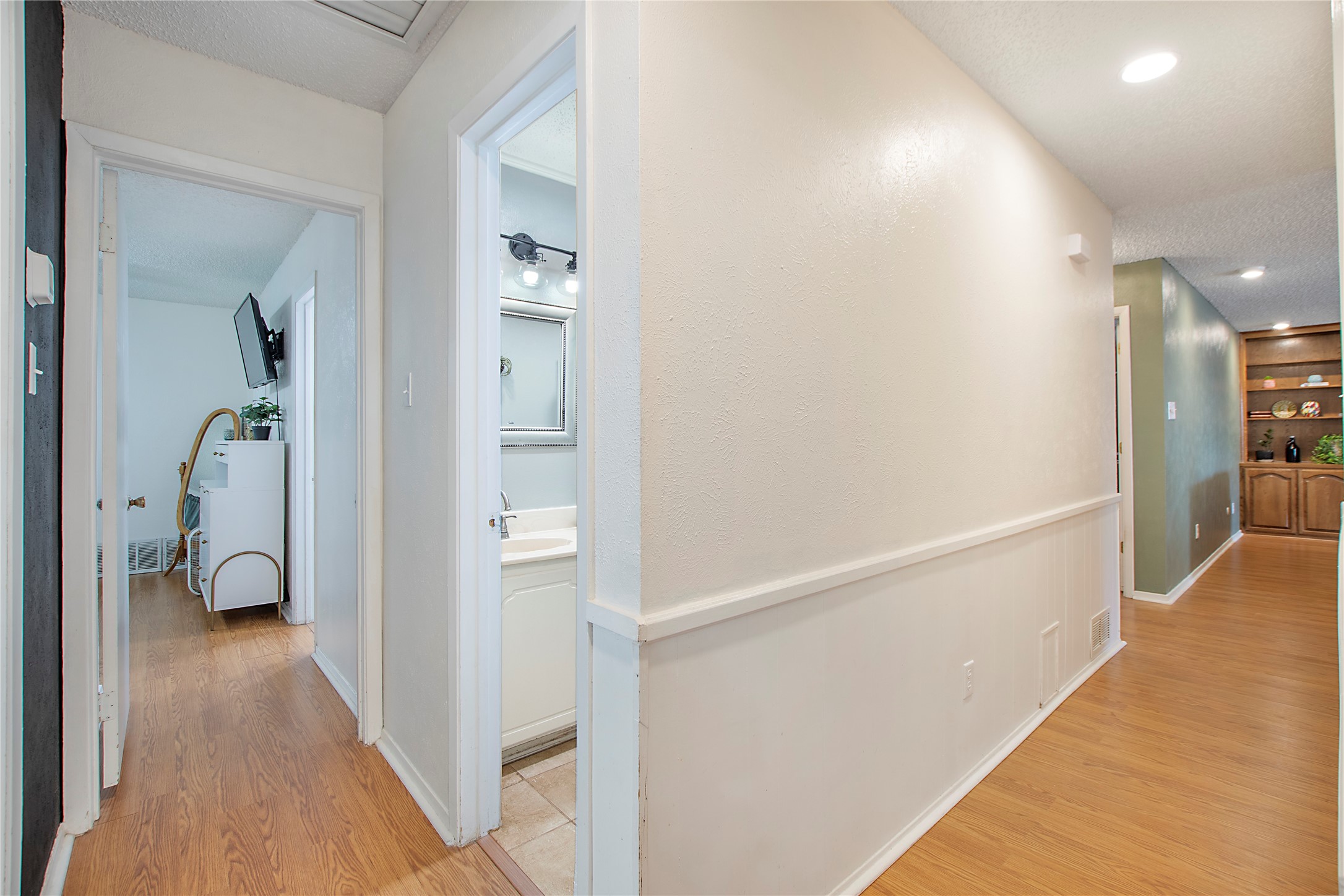 2507 Jewell Drive