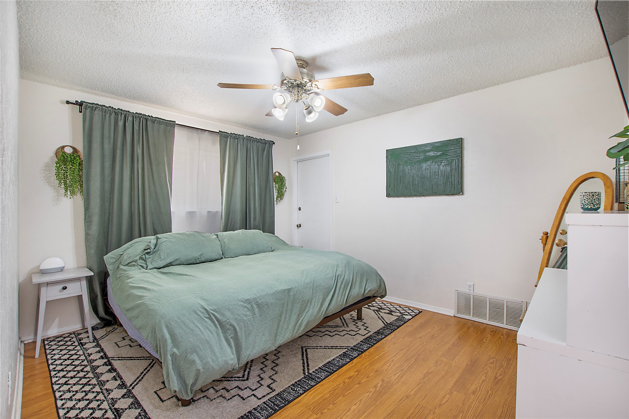 2507 Jewell Drive