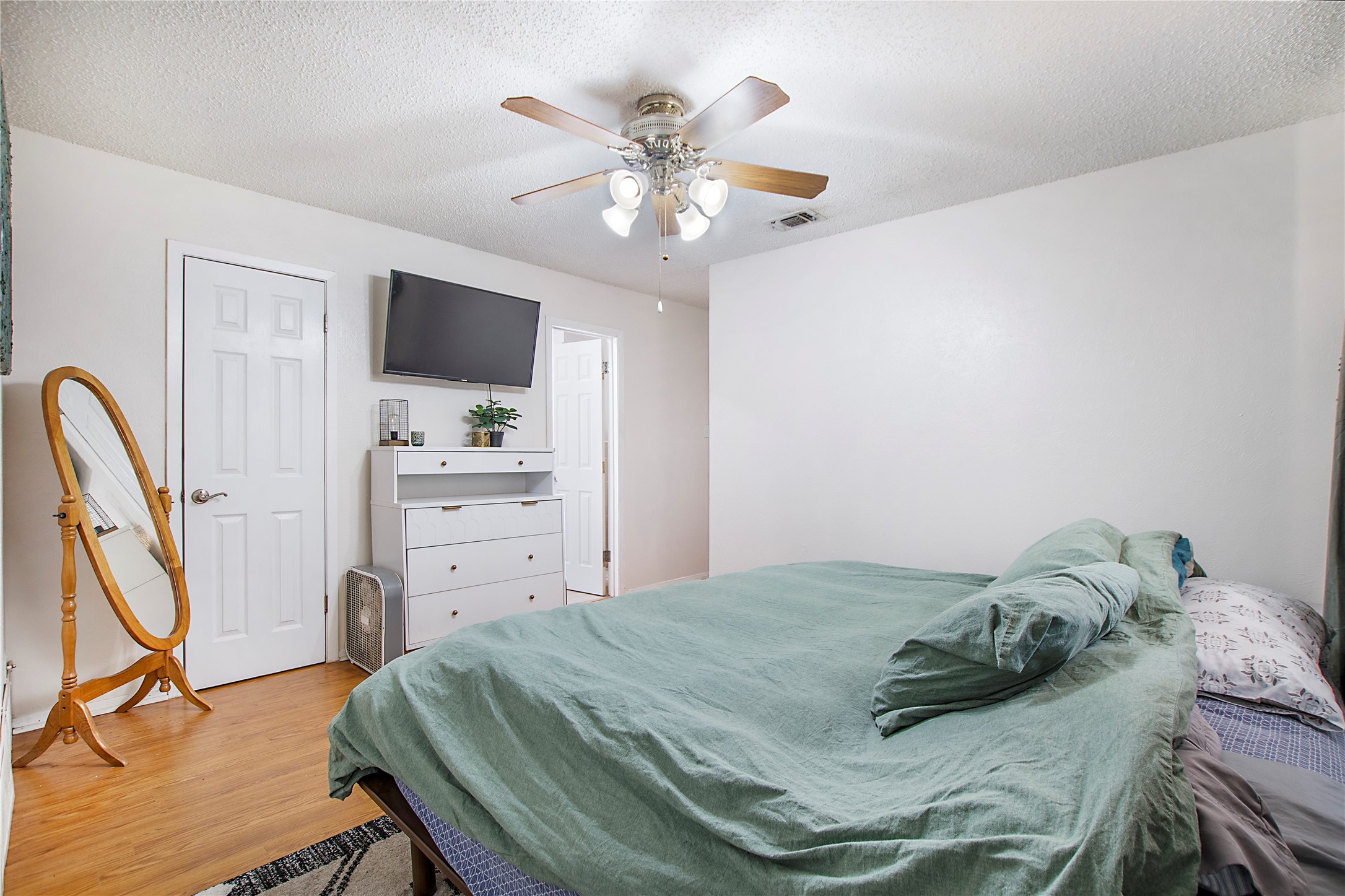 2507 Jewell Drive