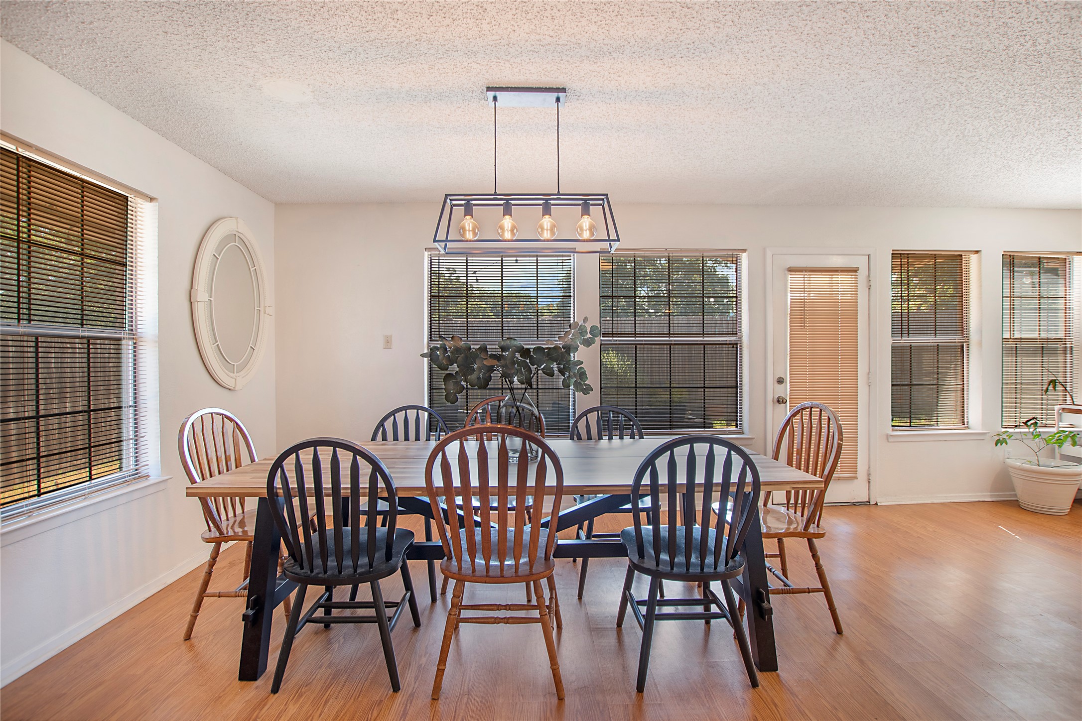 2507 Jewell Drive