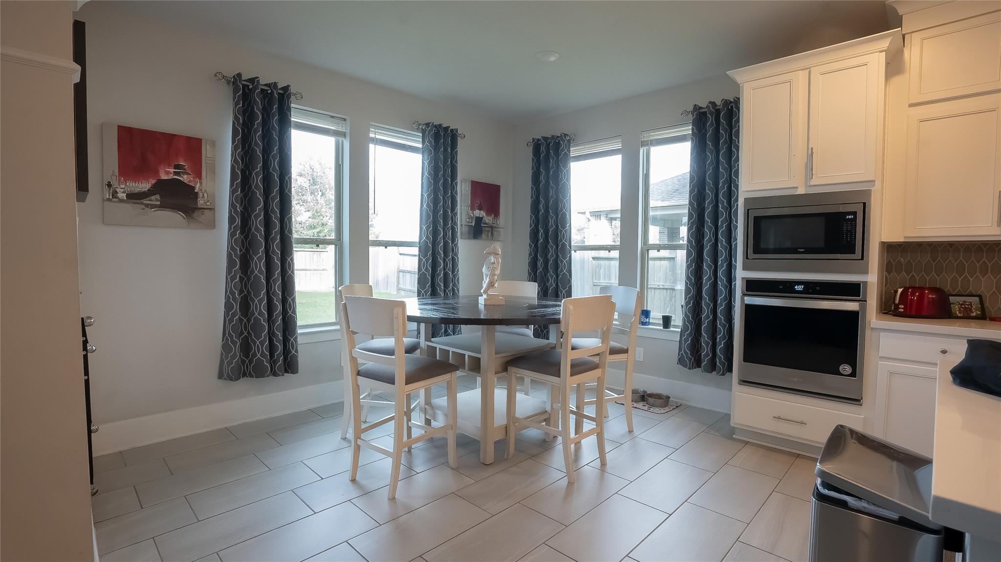 5915 Glass Peak Lane