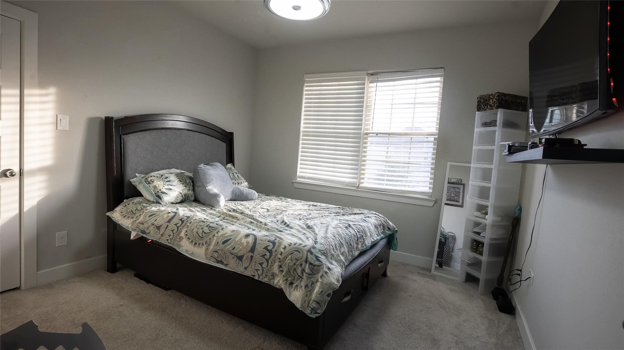 5915 Glass Peak Lane