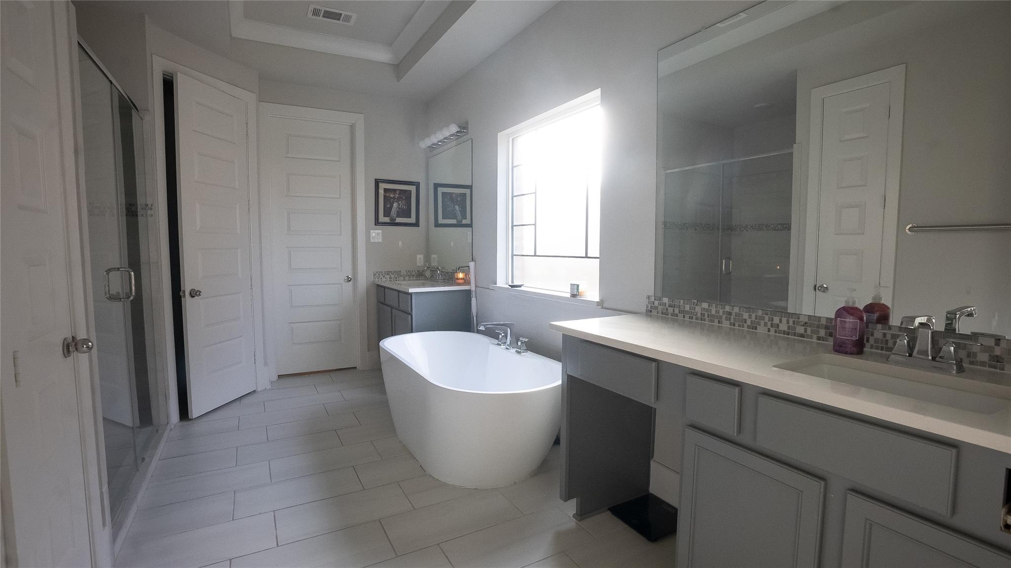 5915 Glass Peak Lane