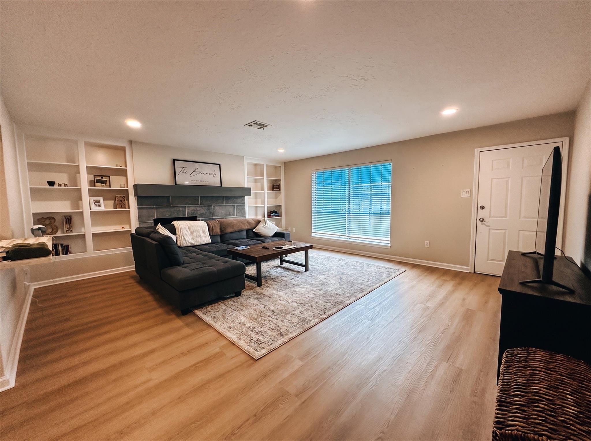 9332 Derrik Drive