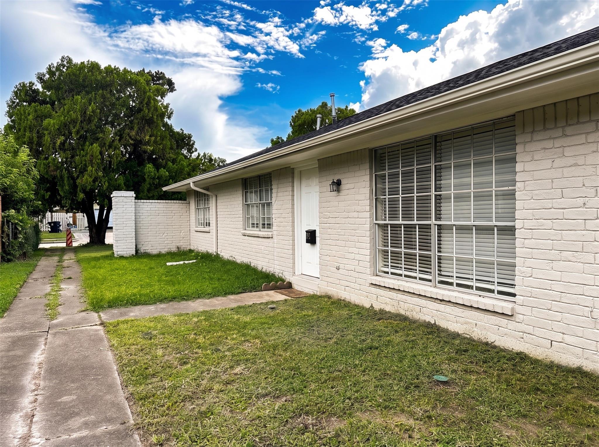 9332 Derrik Drive