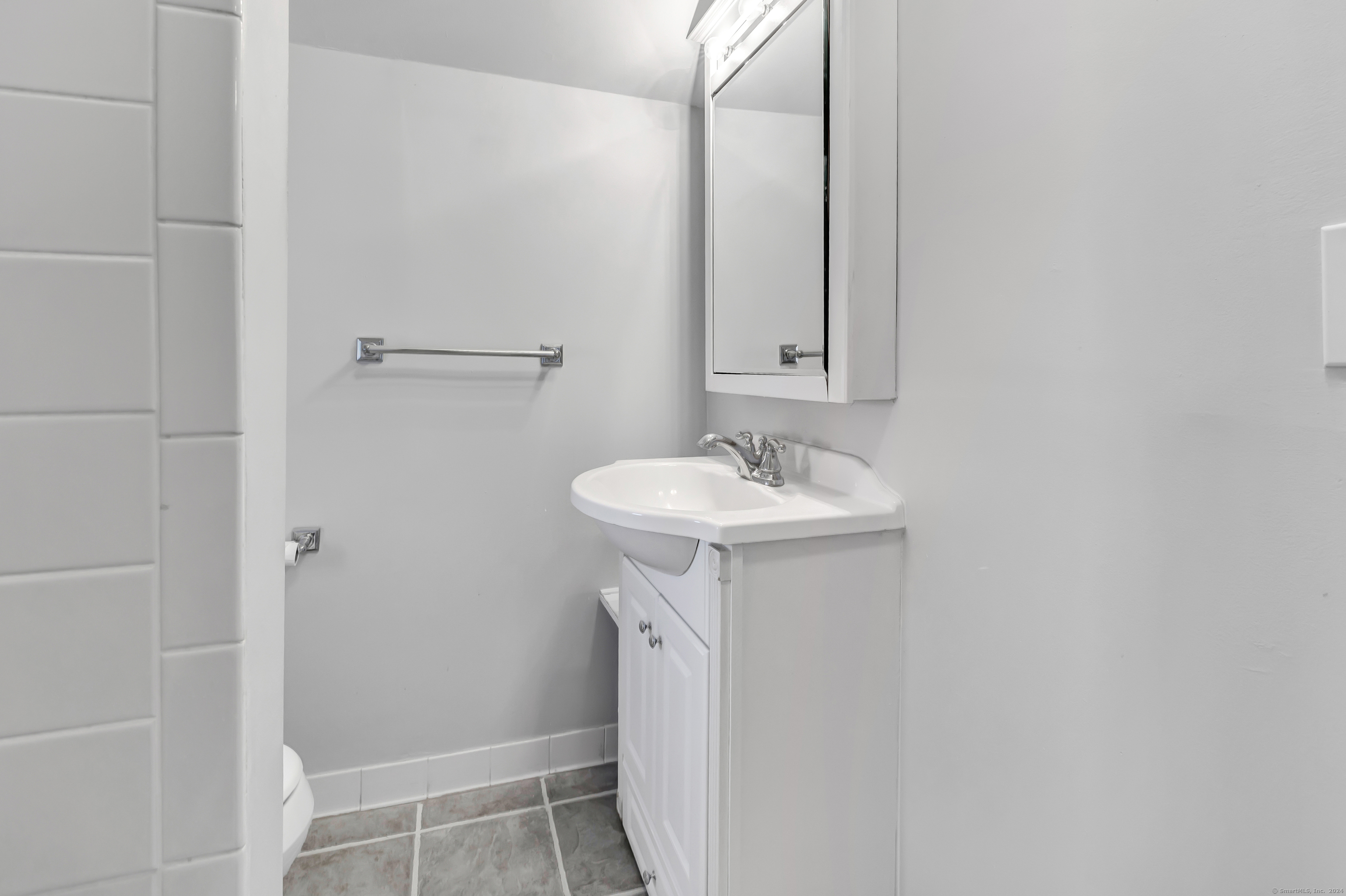 102 Housatonic Avenue
