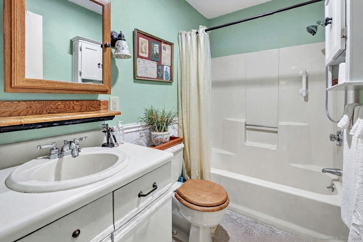 365 Mather Street APT 2