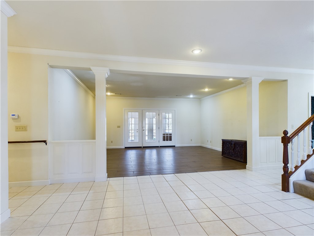 2966 Moffett Lane