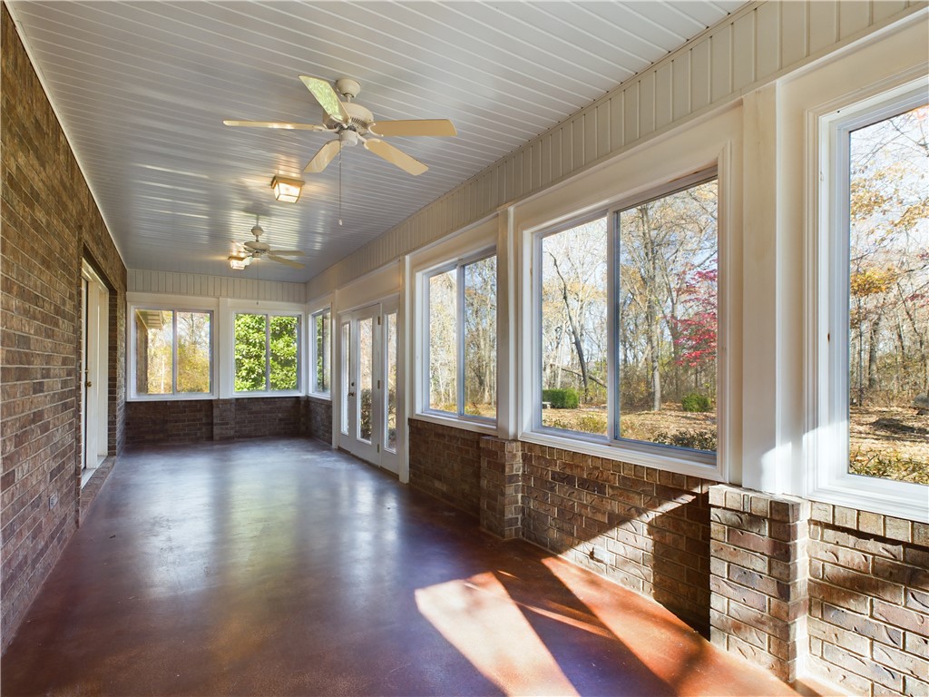 2966 Moffett Lane