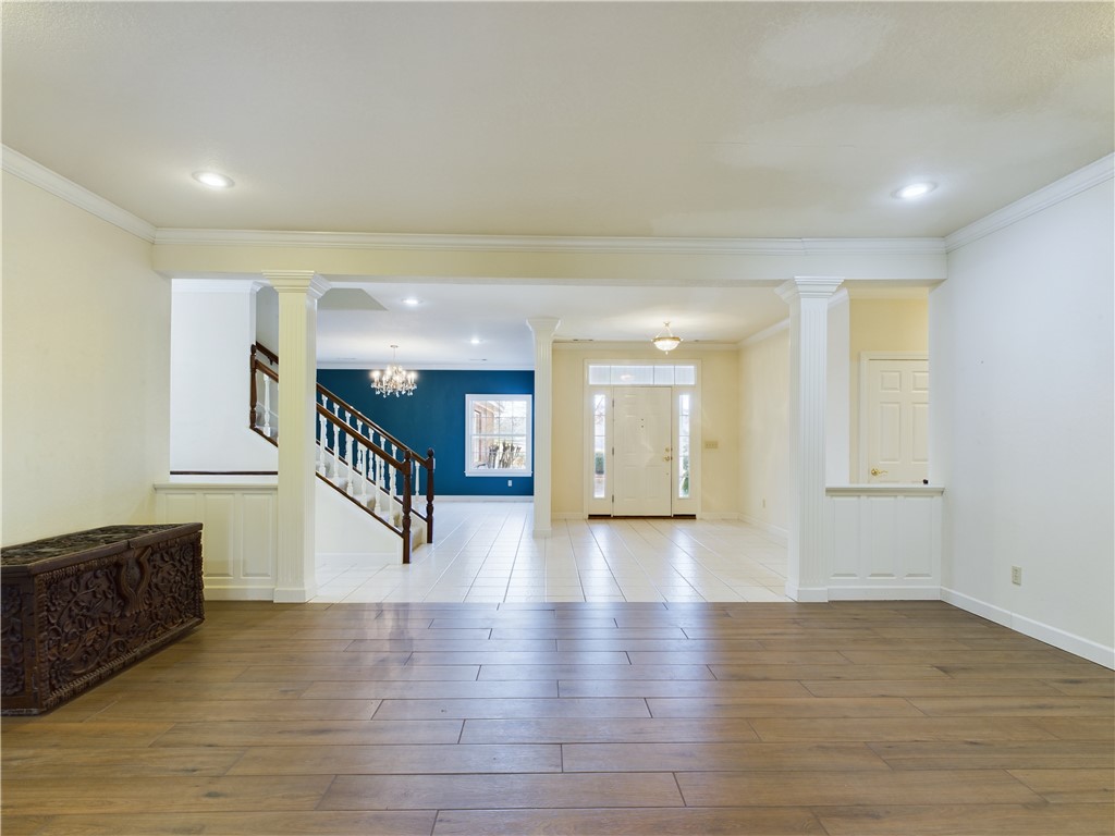 2966 Moffett Lane