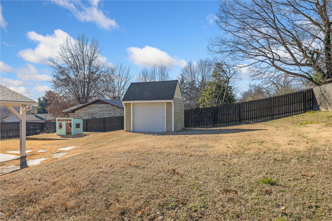 1403 Crestwood Drive