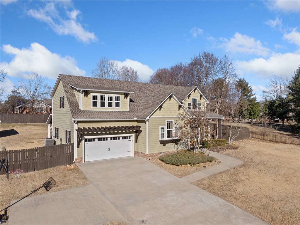 1403 Crestwood Drive