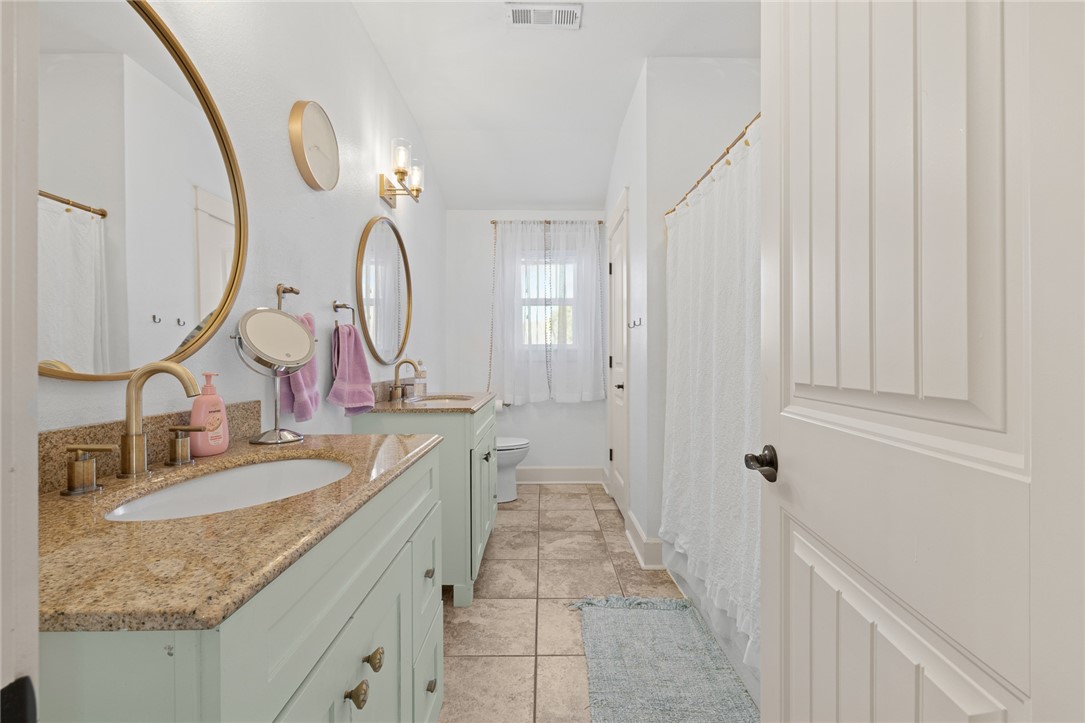 1403 Crestwood Drive