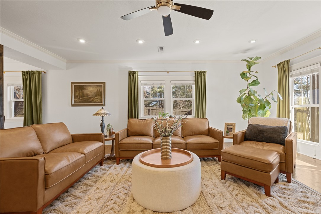 1403 Crestwood Drive