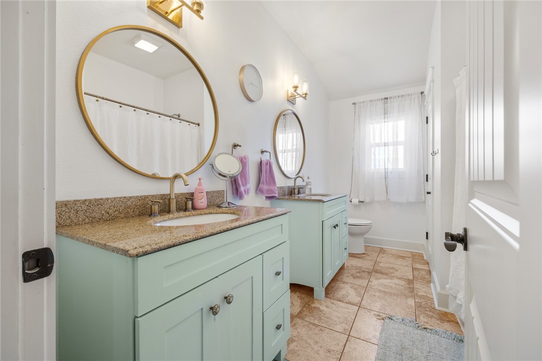 1403 Crestwood Drive