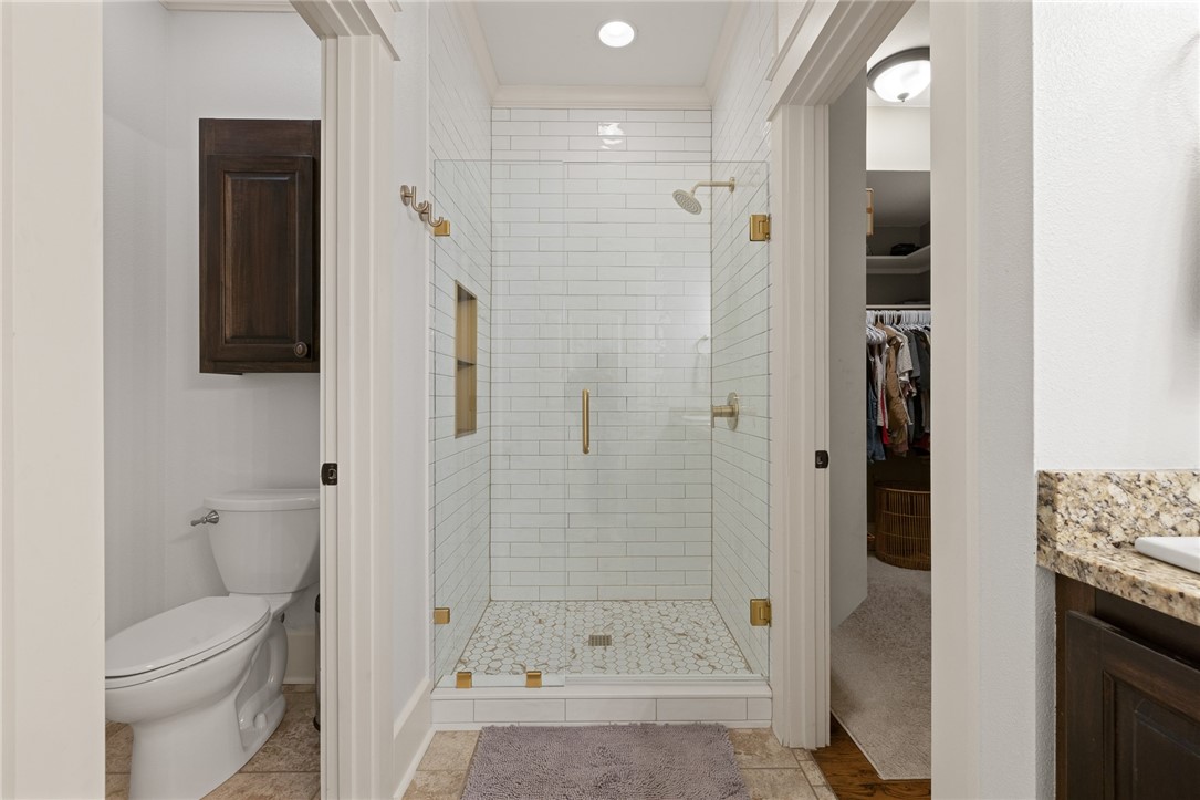 1403 Crestwood Drive