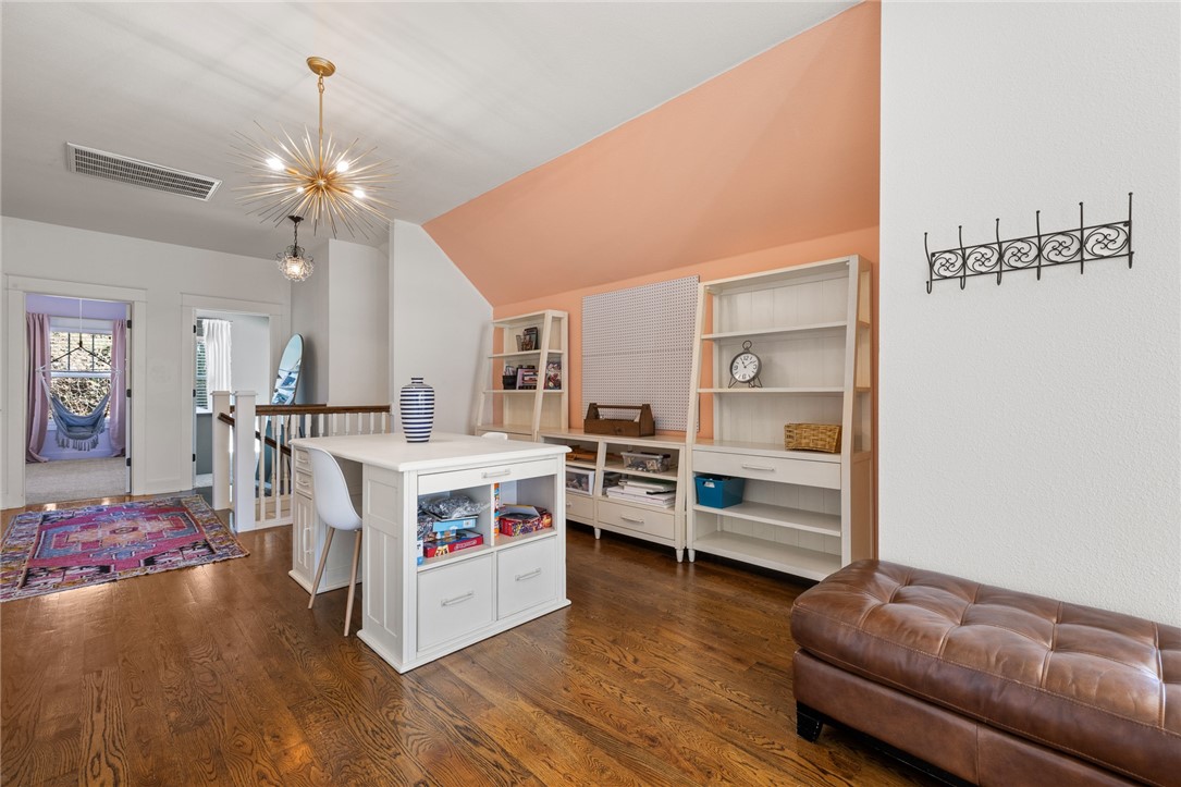1403 Crestwood Drive