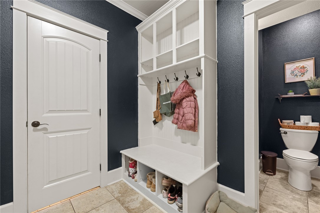 1403 Crestwood Drive