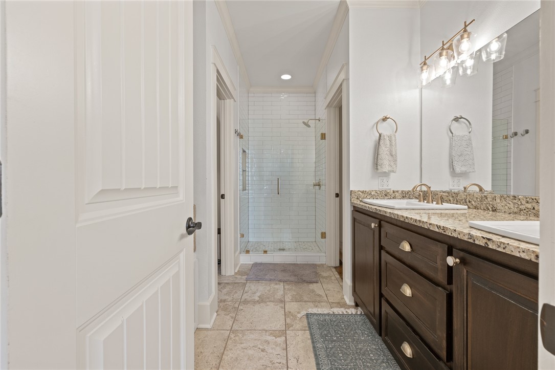1403 Crestwood Drive