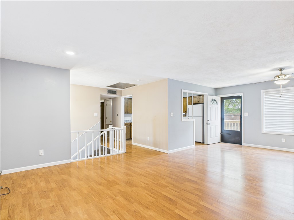 875 Meadow Lane