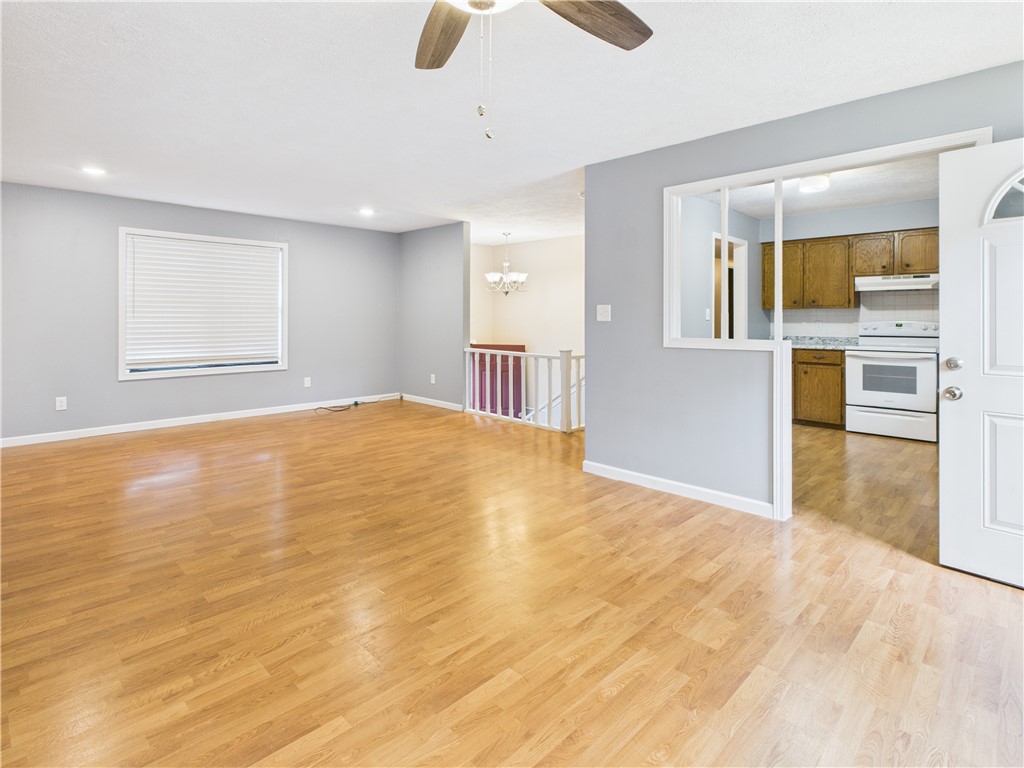875 Meadow Lane