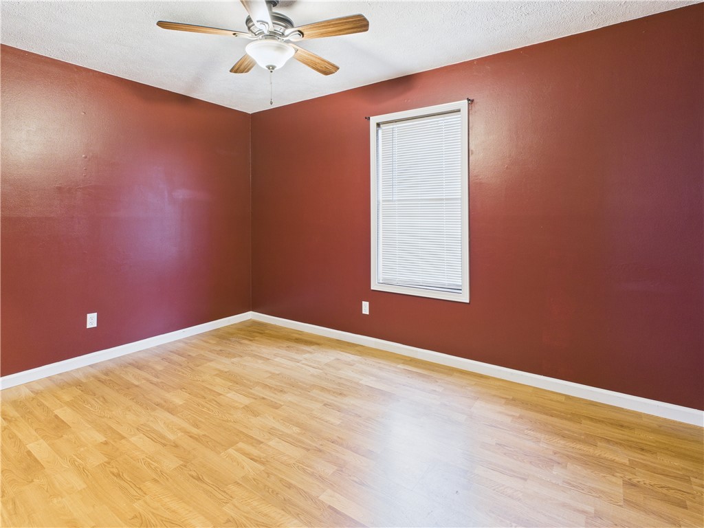 875 Meadow Lane