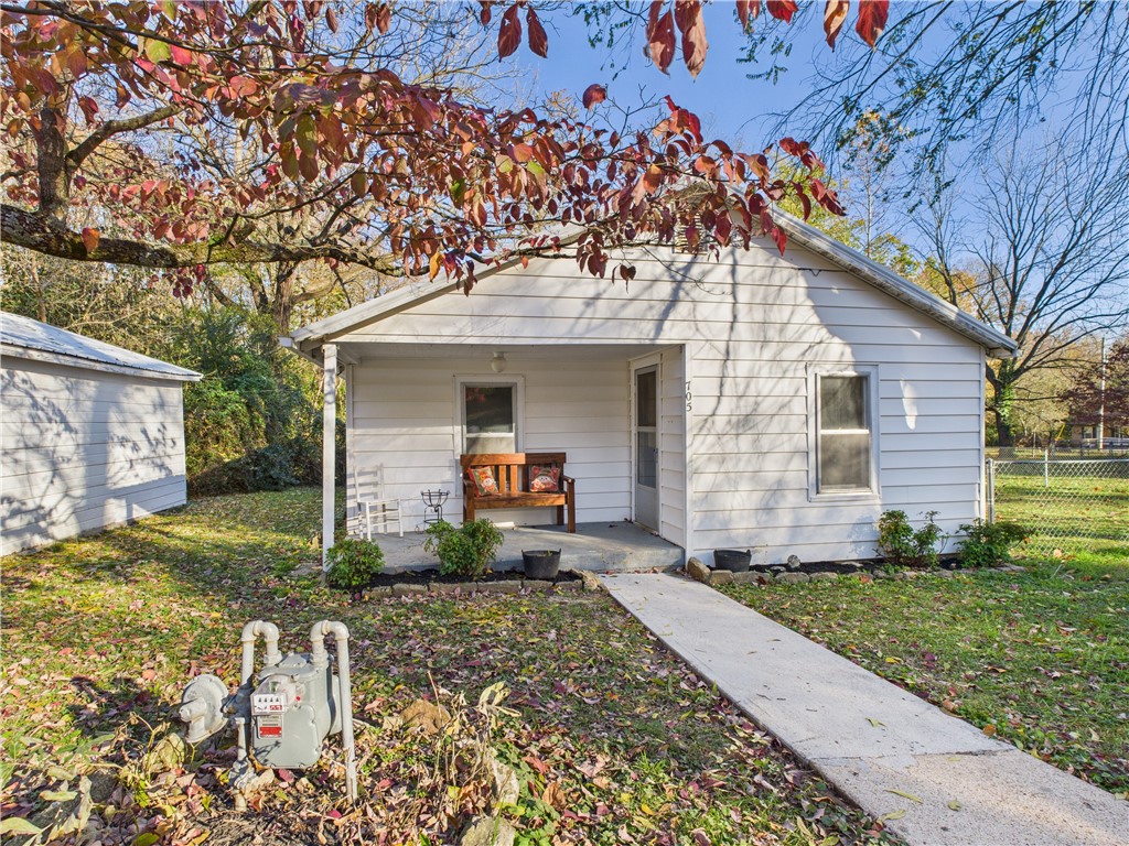 705 Oak Street