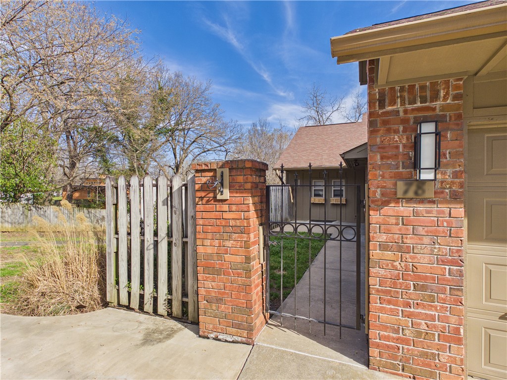 78 E Sycamore Street