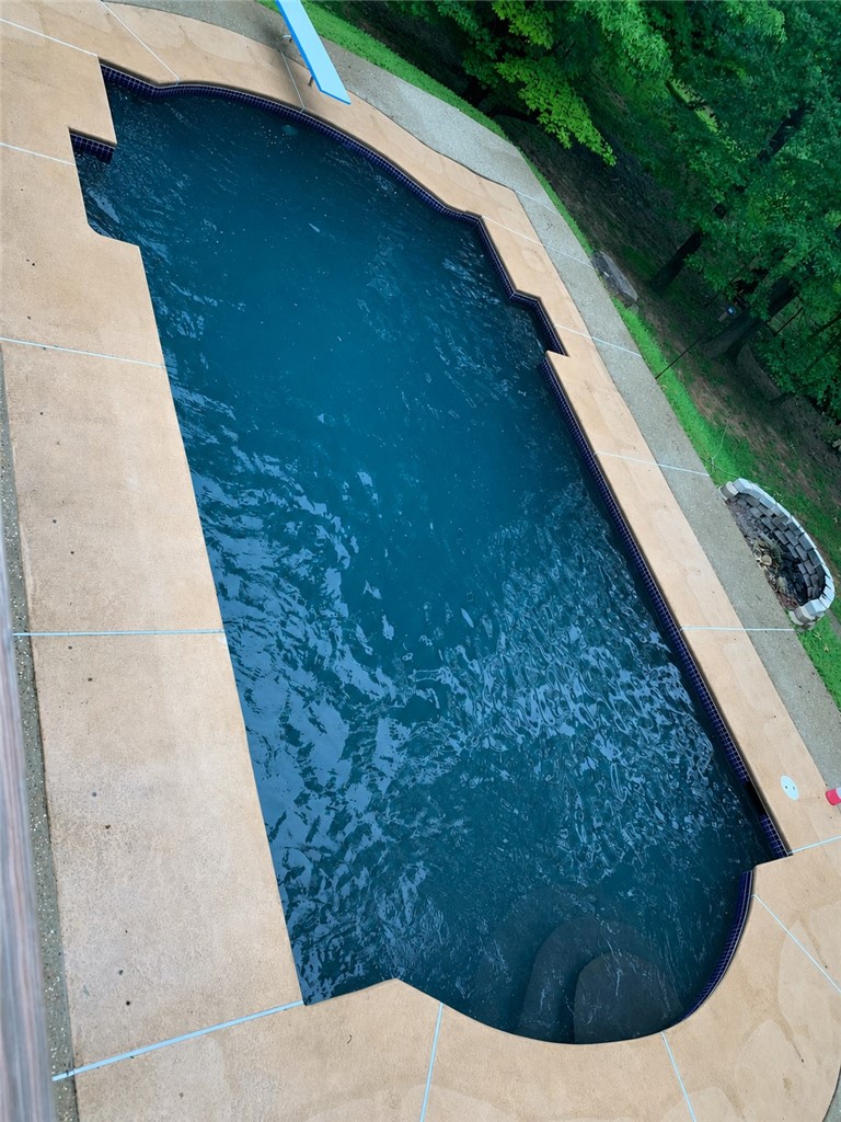 2805 Inwood Drive