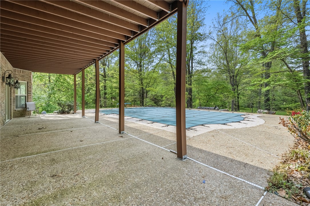 2805 Inwood Drive