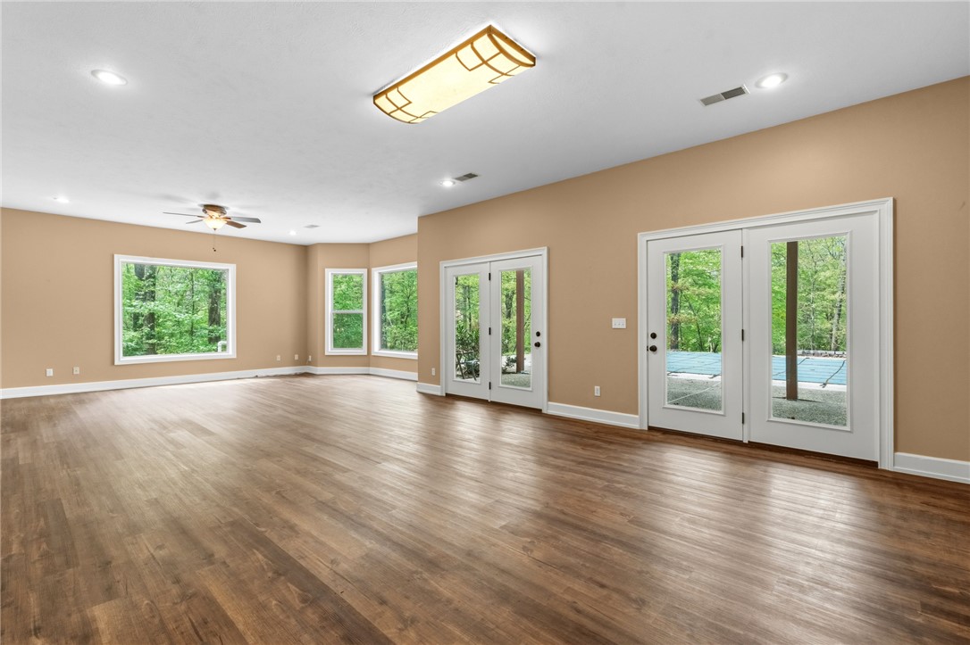 2805 Inwood Drive