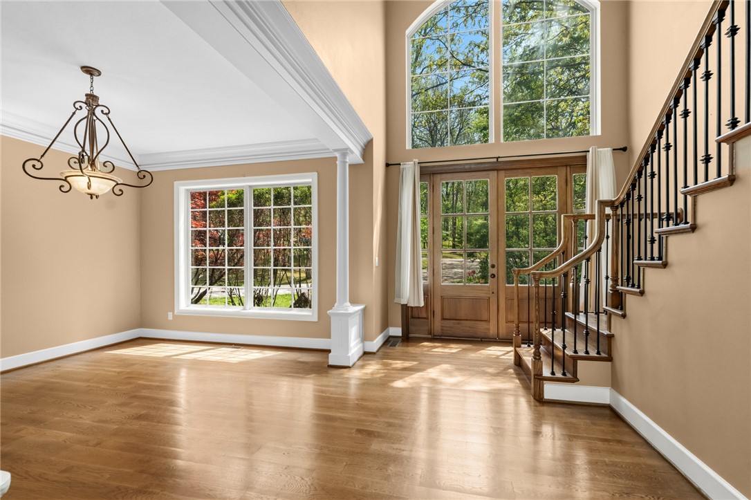 2805 Inwood Drive