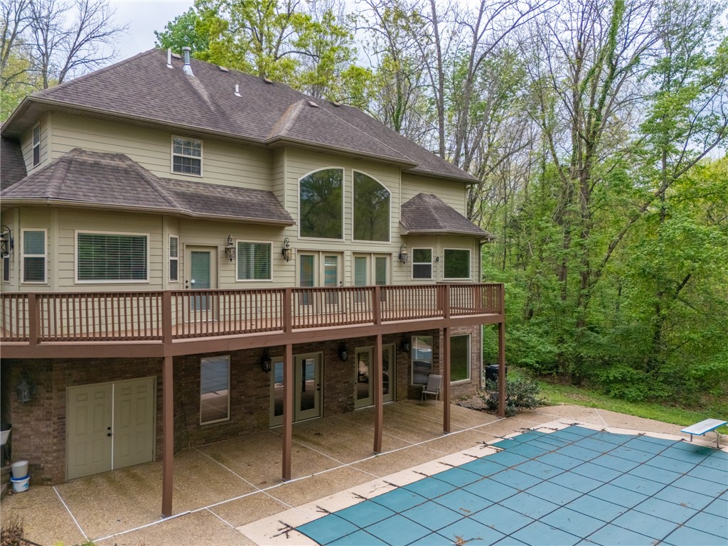 2805 Inwood Drive