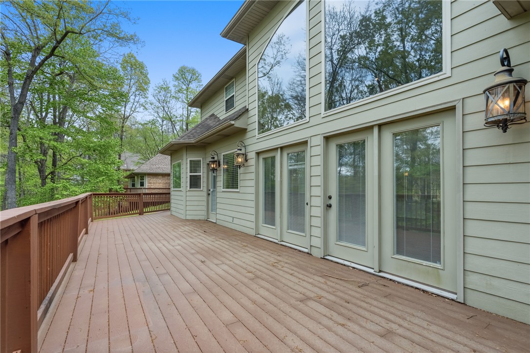 2805 Inwood Drive