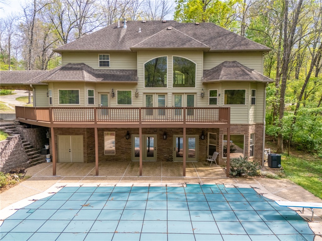 2805 Inwood Drive