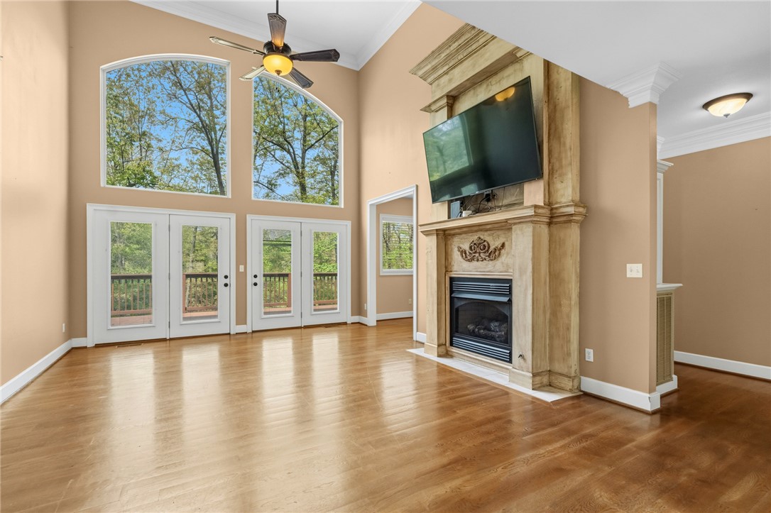 2805 Inwood Drive
