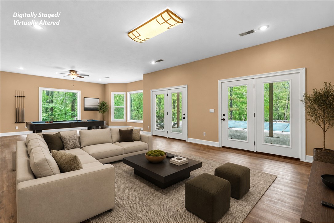 2805 Inwood Drive