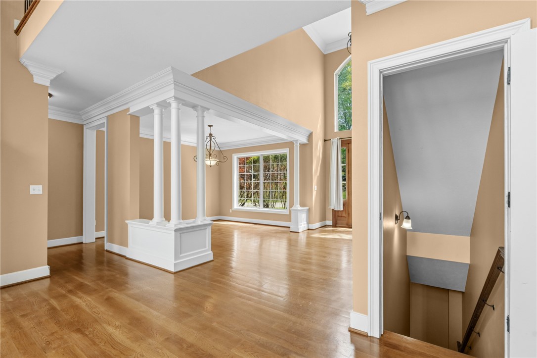 2805 Inwood Drive