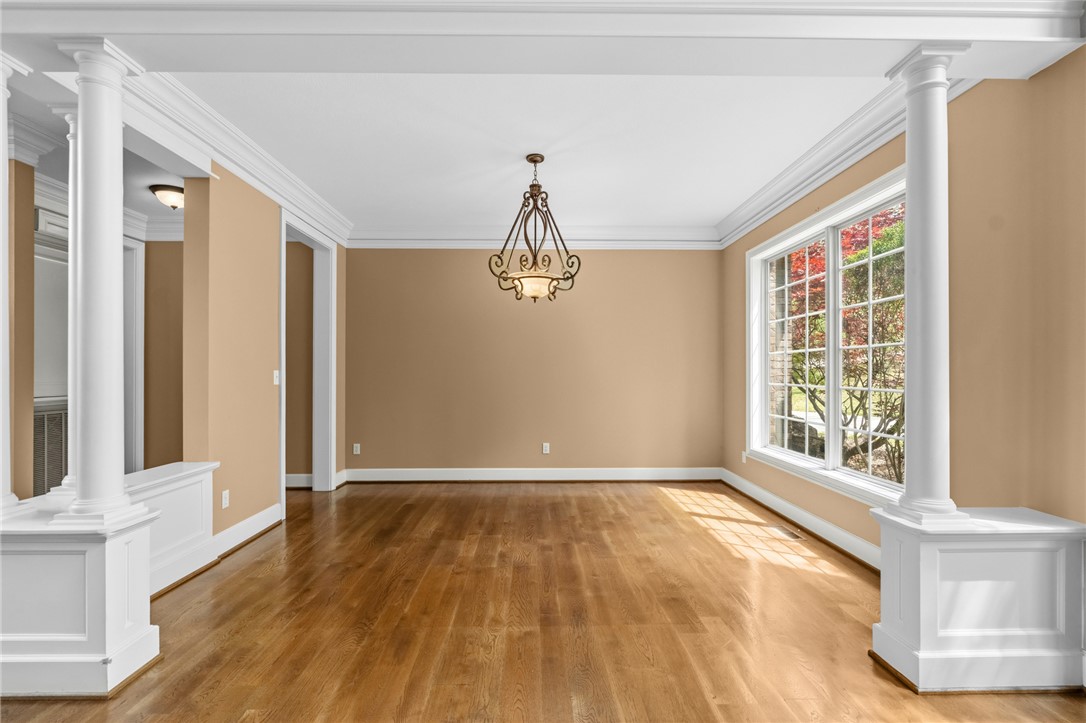 2805 Inwood Drive