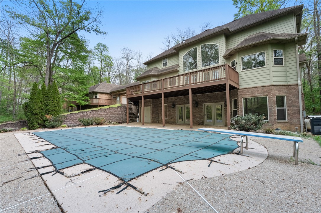 2805 Inwood Drive