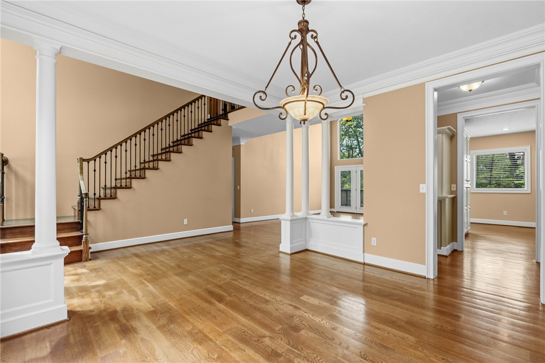 2805 Inwood Drive