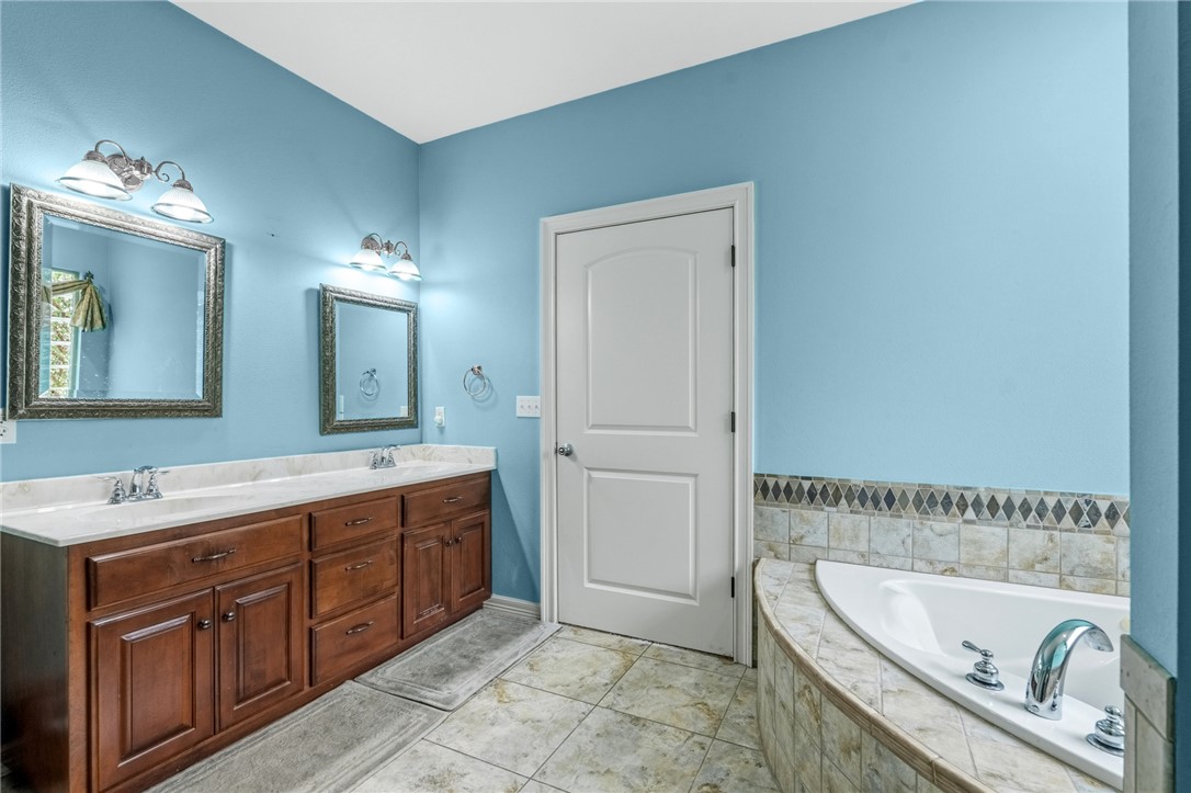 2805 Inwood Drive